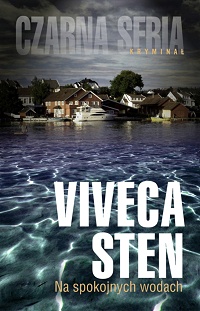 Viveca Sten ‹Na spokojnych wodach›